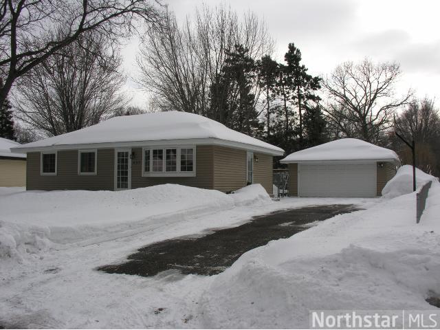 239 Twilite Ter, Circle Pines, MN 55014 photo 1