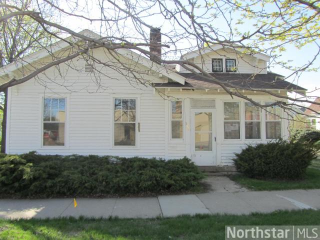 516 S 3rd St, Saint Peter, MN 56082 photo 1