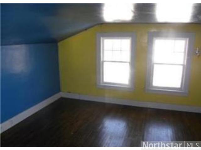 516 S 3rd St, Saint Peter, MN 56082 photo 6