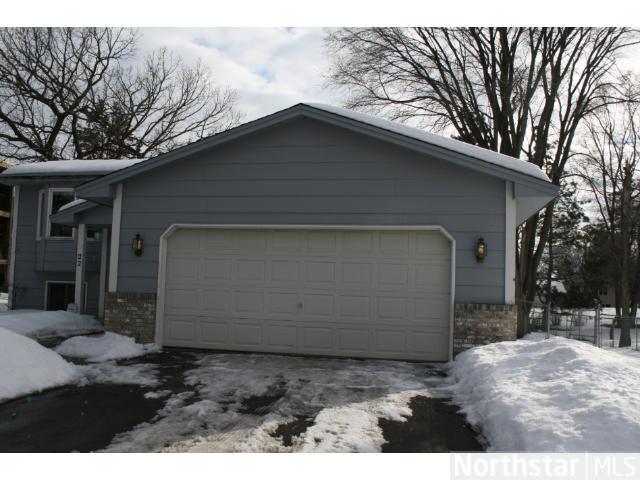 22 Sunset E Dr, Champlin, MN 55316 photo 1