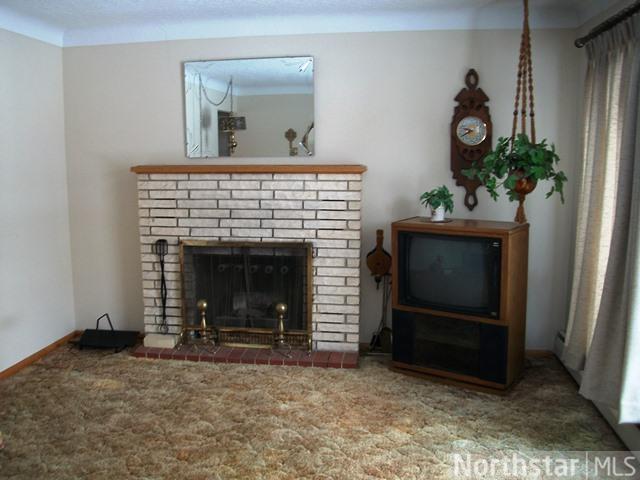 821 W Maple St, River Falls, WI 54022 photo 3