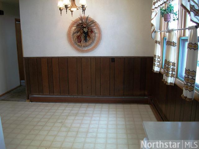 821 W Maple St, River Falls, WI 54022 photo 4
