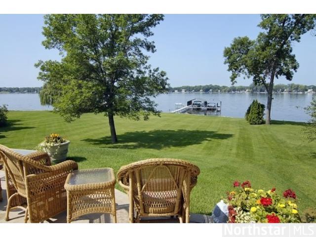 1625 Bohns Point Rd, Wayzata, MN 55391 photo 3