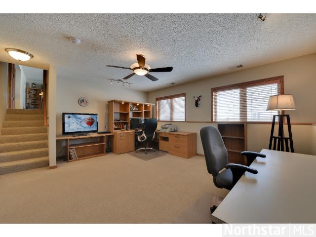 1042 Pinehurst Ln, Jordan, MN 55352 photo 6