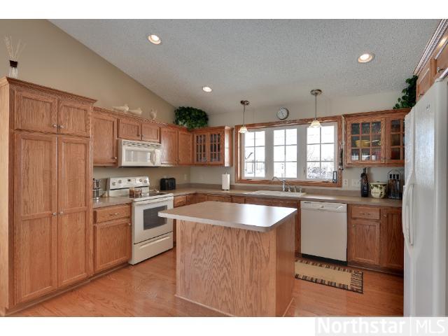 1042 Pinehurst Ln, Jordan, MN 55352 photo 4