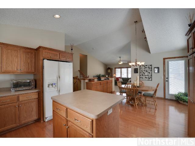 1042 Pinehurst Ln, Jordan, MN 55352 photo 11