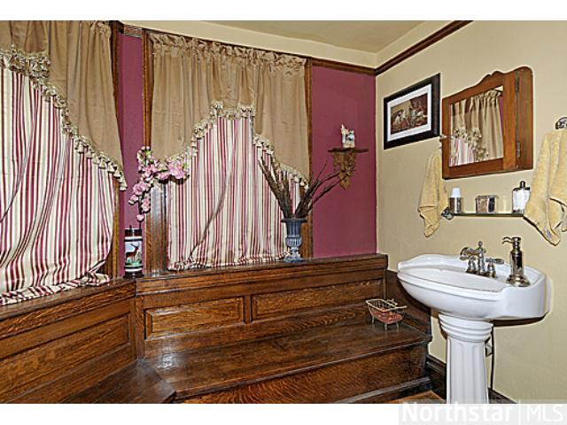 824 Elm E Ave, Waseca, MN 56093 photo 9