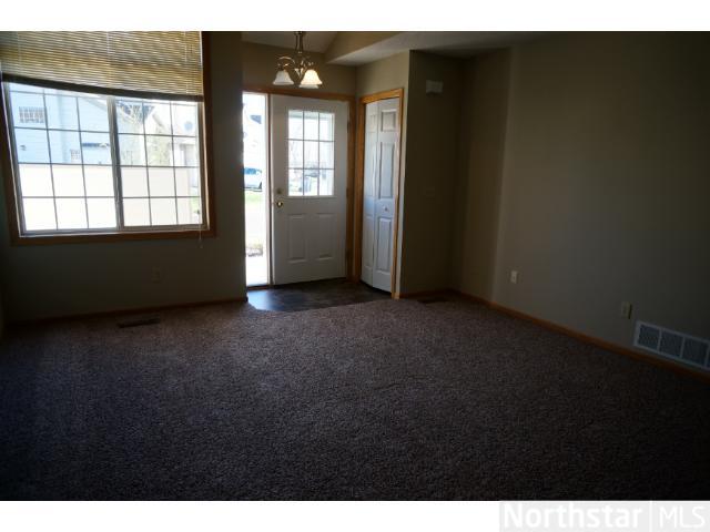 2067 Willow Cir, Hugo, MN 55038 photo 2