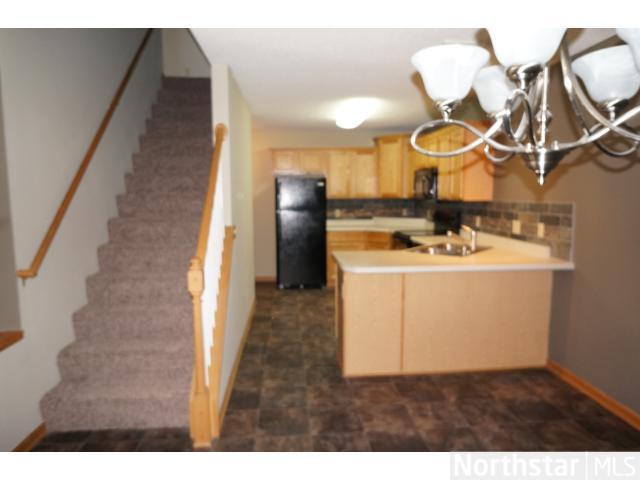 2067 Willow Cir, Hugo, MN 55038 photo 5