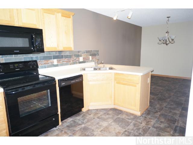 2067 Willow Cir, Hugo, MN 55038 photo 6