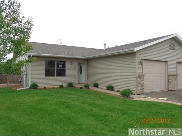 1879 Windmill Dr, Baldwin, WI 54002 photo 1