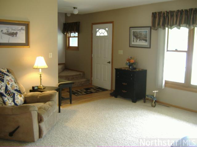 810 Paul Cir, Brainerd, MN 56401 photo 3