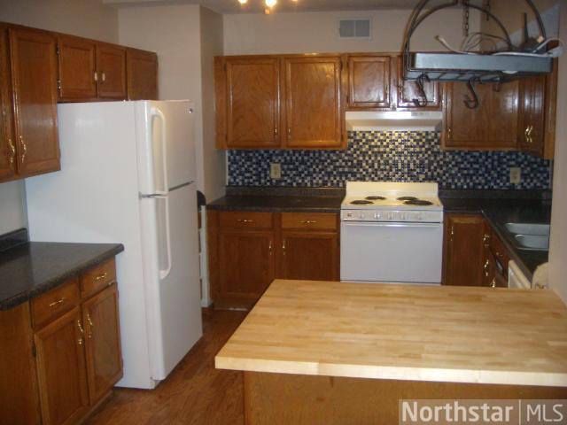 3699 Falcon Way, Eagan, MN 55123 photo 4