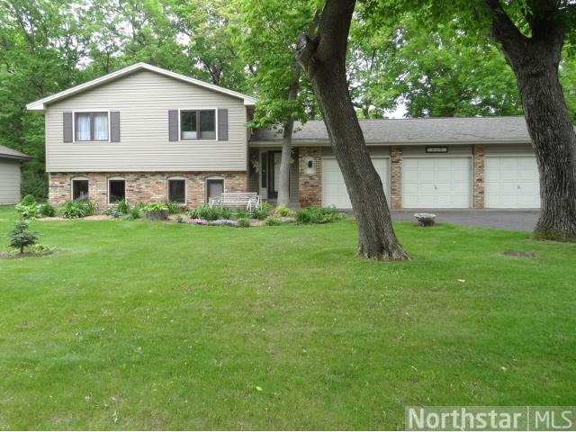 340 Forest Dr, Circle Pines, MN 55014 photo 1