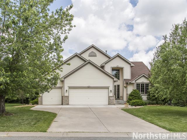 11104 Blazingstar Ct, Champlin, MN 55316 photo 1