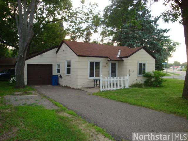 7948 E River Rd, Minneapolis, MN 55432 photo 1