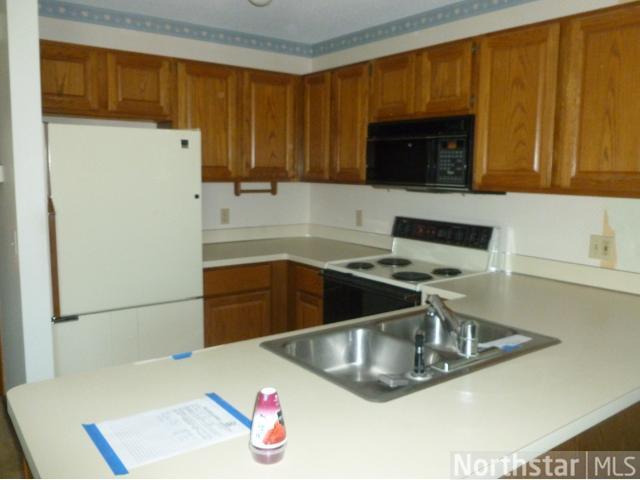 8563 S Pond Trl, Champlin, MN 55316 photo 7
