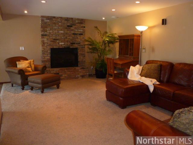 3959 Hunters Hill Way, Minnetonka, MN 55345 photo 12