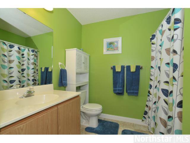 1438 Applegate Ln, Shakopee, MN 55379 photo 9