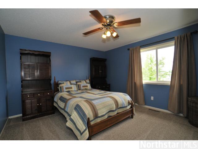 1438 Applegate Ln, Shakopee, MN 55379 photo 7