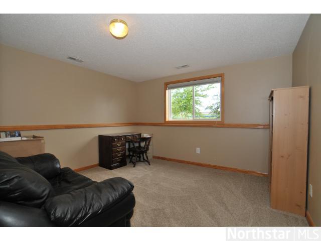1438 Applegate Ln, Shakopee, MN 55379 photo 14
