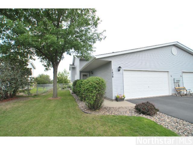 1438 Applegate Ln, Shakopee, MN 55379 photo 1