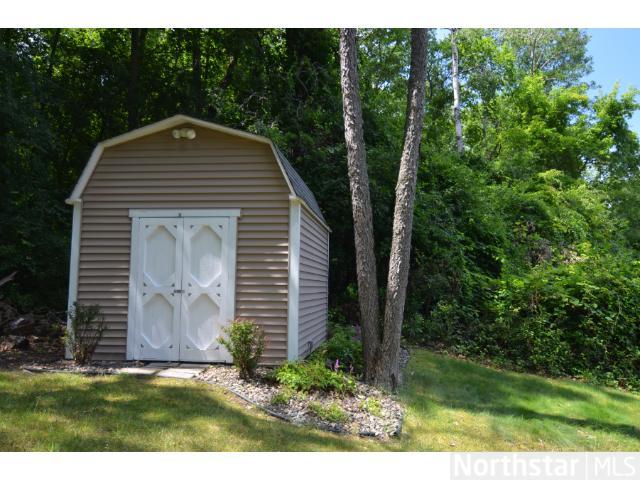 655 Hallstrom Dr, Red Wing, MN 55066 photo 3