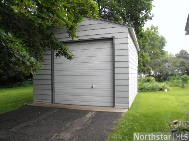 820 6th Nw St, Faribault, MN 55021 photo 2