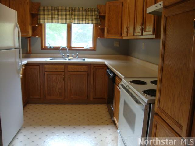 324 E 5th St, Litchfield, MN 55355 photo 5