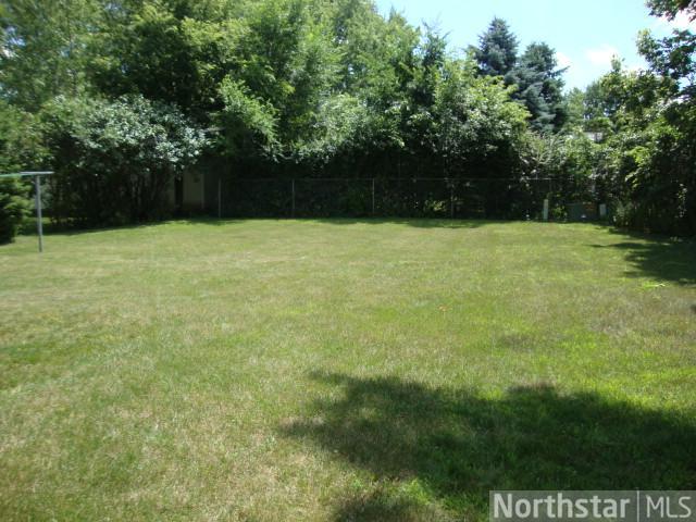 324 E 5th St, Litchfield, MN 55355 photo 2
