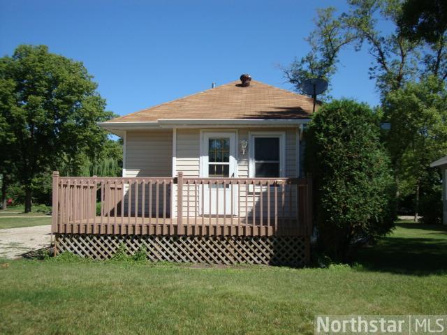 324 E 5th St, Litchfield, MN 55355 photo 3