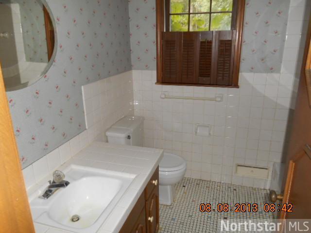 18627 Heathcote Dr, Wayzata, MN 55391 photo 11