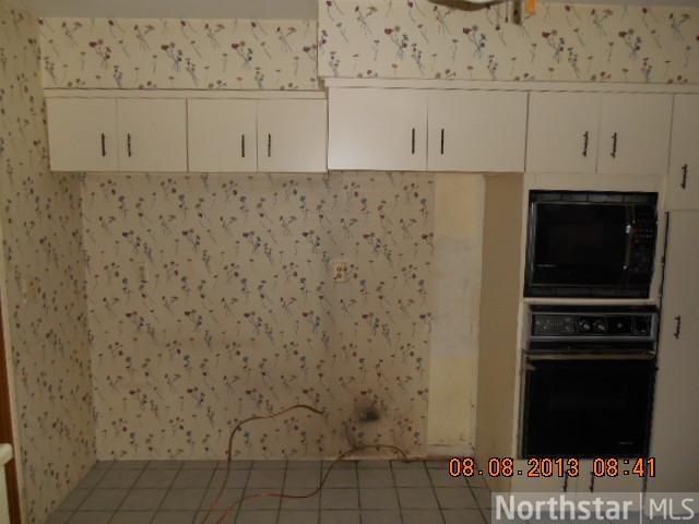 18627 Heathcote Dr, Wayzata, MN 55391 photo 6