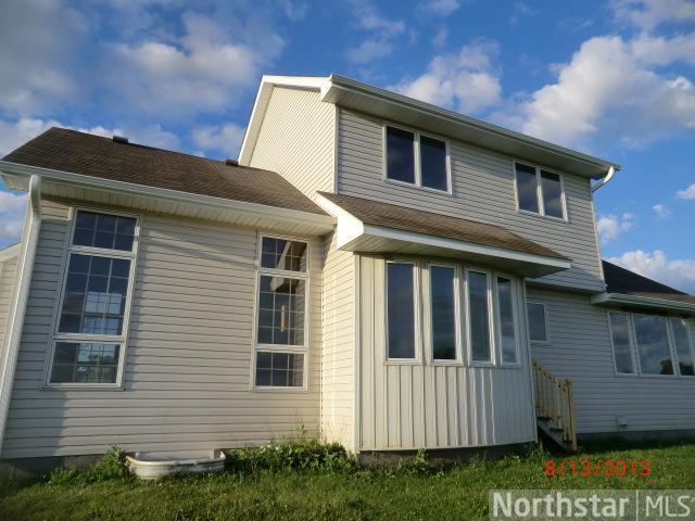 13348 355th St, Lindstrom, MN 55045 photo 2