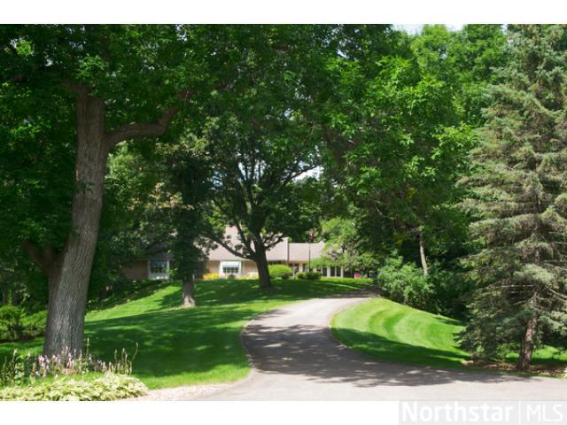 19900 Manor Rd, Excelsior, MN 55331 photo 2