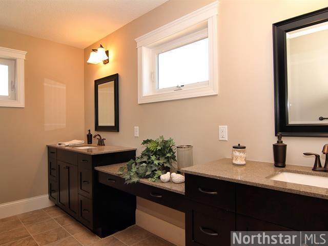3210 Symphony Ct, Chaska, MN 55318 photo 12