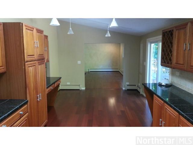 690 Glencoe Rd, Excelsior, MN 55331 photo 3