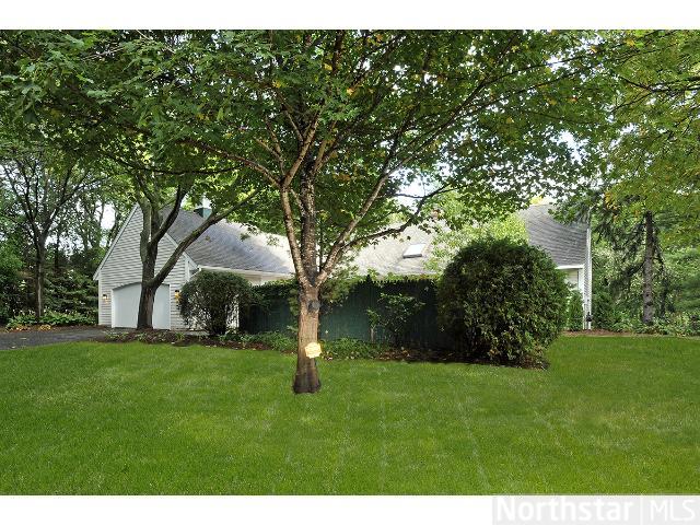 240 Northgate Rd, Wayzata, MN 55391 photo 1