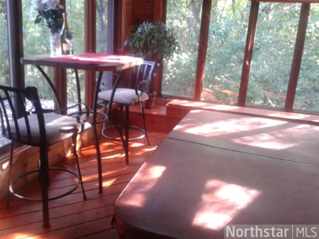 4060 Blackhawk Rd, Saint Paul, MN 55122 photo 9