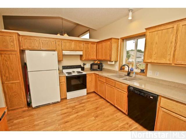 1875 73rd St, Hugo, MN 55038 photo 5