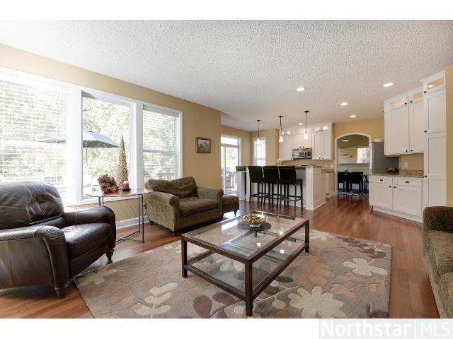 2758 Simons Dr, Chaska, MN 55318 photo 5