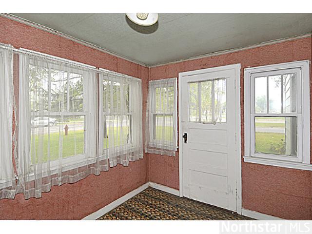 422 Park Nw Ave, Faribault, MN 55021 photo 9