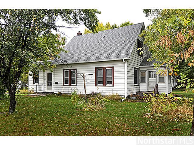 422 Park Nw Ave, Faribault, MN 55021 photo 2