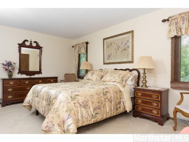 5547 E Danube Rd, Minneapolis, MN 55432 photo 8