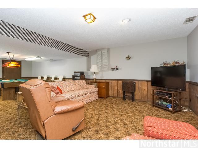 5547 E Danube Rd, Minneapolis, MN 55432 photo 12