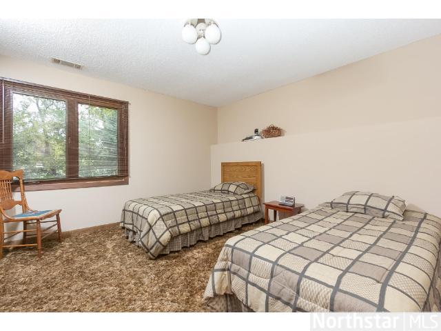5547 E Danube Rd, Minneapolis, MN 55432 photo 14