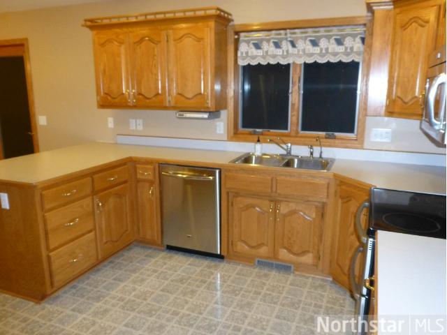 920 Syndicate St, Jordan, MN 55352 photo 8