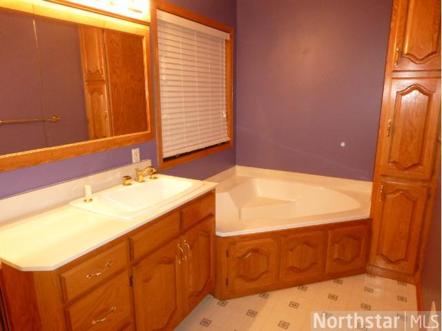 920 Syndicate St, Jordan, MN 55352 photo 4