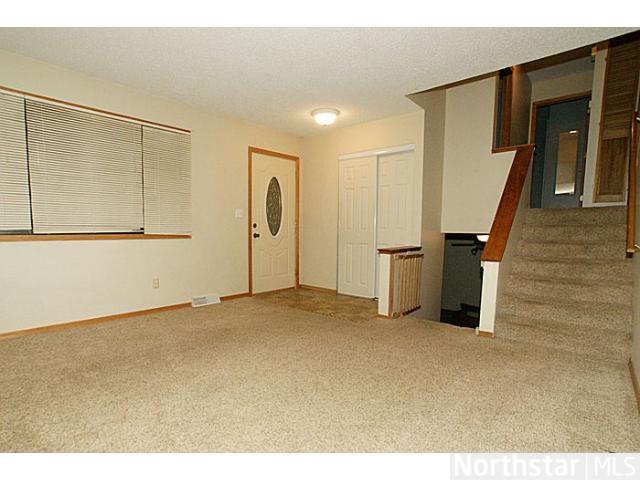 105 12th Nw St, Faribault, MN 55021 photo 4