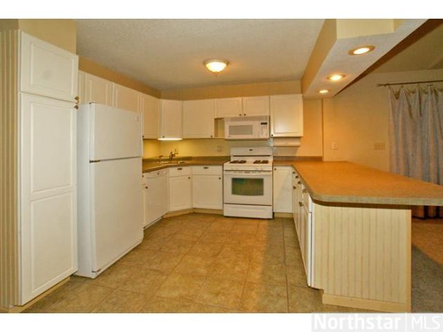 105 12th Nw St, Faribault, MN 55021 photo 5